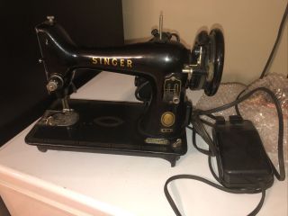 Vintage Singer Portable Sewing Machine Model 99 Am273718