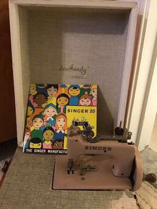 Vintage Singer 20 Child’s Sewing Machine With Case & Instruction Booklet -