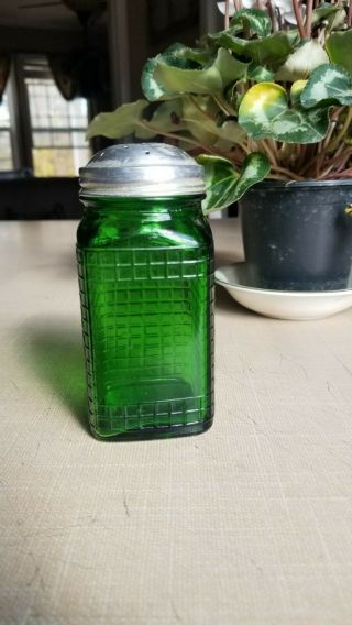 Vintage Owens - Illinois Emerald Green Depression Glass Salt Or Pepper Shaker Vguc