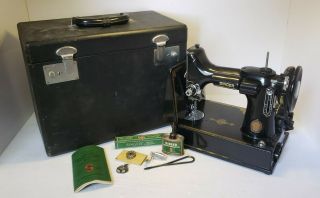 Singer Featherweight 221 - 1 Portable Electric Sewing Machine - Case,  Accessories