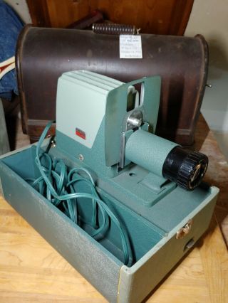 Vintage Argus 300 Slide Projector In Case