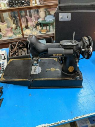 1947 Singer 221 - 1 Featherweight Sewing Machine Ah825246