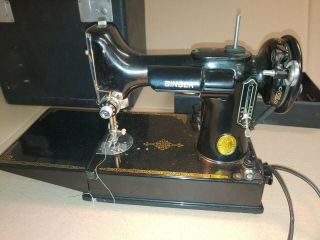1950 Singer 221 - 1 Featherweight Sewing Machine,  Attachments Accessories 221K 2