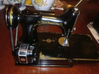 Black 1949 SINGER FEATHERWEIGHT 221 - 1 SEWING MACHINE With Case & all accessories 2
