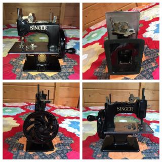 Vintage Singer Sewhandy 20 Child Mini Sewing Machine Black Toy Salesman’s Sample