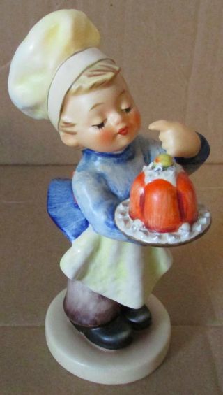 Vintage Goebel Hummel Figurine Baker Boy Tasting Cake Hat Apron Tmk6 128
