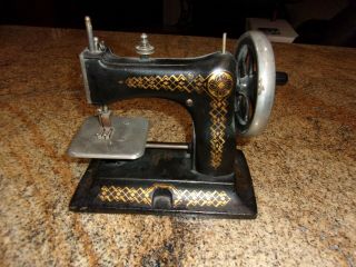 Antique Bing Werke Bavaria Cast Iron Toy Hand Crank Sewing Machine 8 " X4.  5 " X6.  75 "