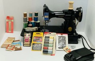 1947 Singer 221 - 1 Featherweight Sewing Machine & Ah122842 Make Offer