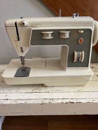 Singer Stylist Zig - Zag Sewing Machine Model 774 No Cord Or Pedal