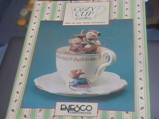 Enesco Musical Small World Of Music Cozy Cup Carollers " Winter Wonderland " 1991
