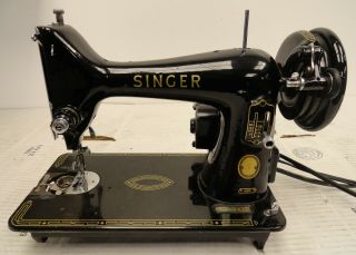 Singer Sewing Machine 99k With Pedal & Light (2h6.  31.  Jk)