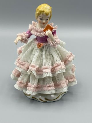 VINTAGE DRESDEN GERMANY PORCELAIN LACE FIGURINE LADY WITH THE BOOK,  4 1/2 