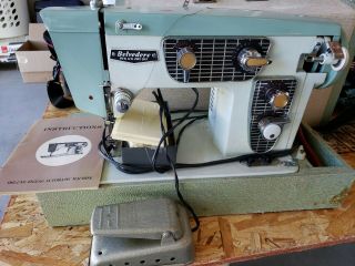Vintage Belvedere 850 - B Sewing Machine With Case & Instructions