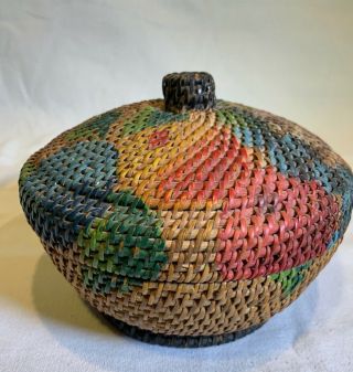 Vintage Round Woven Basket With Lid