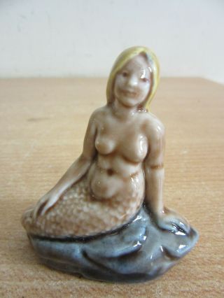 Vintage Wade England Porcelain Aquarium Series Mermaid On A Rock Figure 2 3/8 "