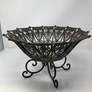 Vintage Wrought Iron Metal Ornate Basket Fruit Serving Bowl Centerpiece 13”x 8”