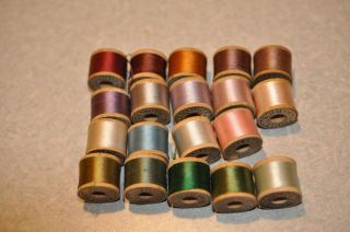 Vintage 19 Wooden Spools Of Belding Bros And Co Buttonhole Thread