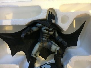 Batman Statue Arkham Origins Dc Collectibles Black And White - Open Box Near