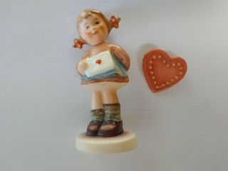 Hummel Figurine 2050/a " Messages Of Love " With Heart (1999 Valentine 