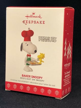 Hallmark Ornament 2017 Baker Snoopy Peanuts Spotlight On Snoopy Xmas Holiday