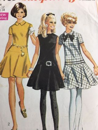 1968 Simplicity 7750 Vintage Sewing Pattern Womens Dress Size 12