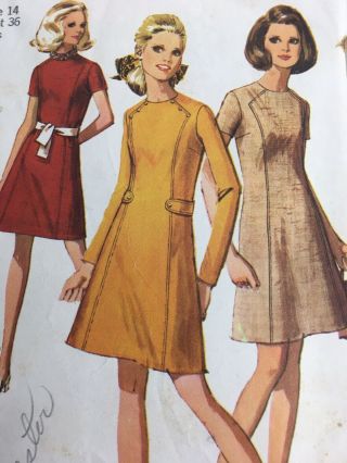 1969 Simplicity 8491 Vintage Sewing Pattern Womens Dress Size 14