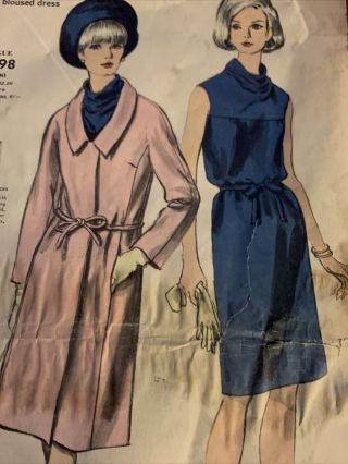 Vintage Vogue Special Design 6698 Size 16 Dress Pattern Uncut 2