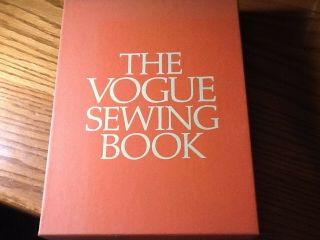 First Edition 1970 The Vogue Sewing Book W/slipcover