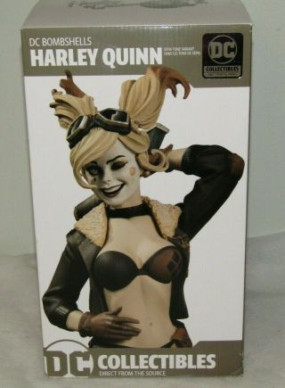 Dc Bombshells Harley Quinn Sepia Tone Variant 10.  75 Inch Statue
