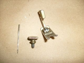 Singer Sewing Machine 401a Presser Foot 172075 & Screw