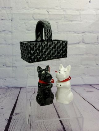 Black & White Scottie Dog Red Ribbon Salt And Pepper Shaker Set W/ Basket Japan
