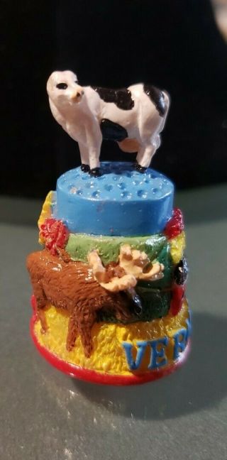 Rare Colorfull 3 D Vermont Thimble With Cow,  Moose & Countryside