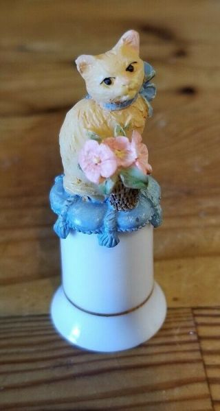 Collectible Kitty Cat With Bow Thimble So Adorable Spring Flower