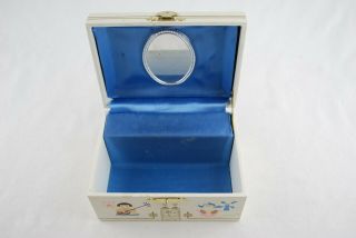 Vintage 70’s Walt Disney Disneyland Jewelry Music Box It ' s a Small World 3