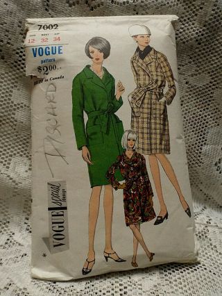 Vtg Vogue Coat Pattern Special Design Size 12 Pre - 0wned/one Pc Carefully Cut Out