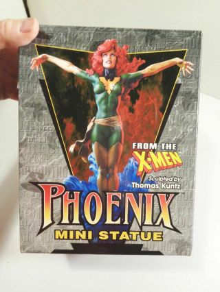 X - Men Phoenix Mini Statue 2