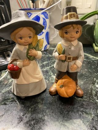 Vintage Ceramic Hand Painted Boy And Girl Pilgrims Set Thanksgiving Decor