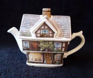 Sadler English Country House Collectible Teapot Red Lion