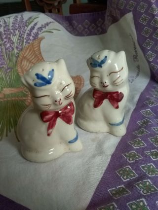 Vintage Shawnee Pottery Co.  Puss In Boots Salt & Pepper Shakers 1937 - 1942