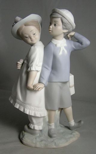 Lladro Porcelain Figurine - " Puppy Love " - 1127 Matte Finish Retired Piece Exc.