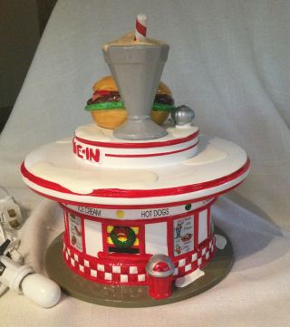 Dept 56 Dinah ' s Drive - in Soda Fountain Diner 50 ' s Christmas Snow Village 54470 2