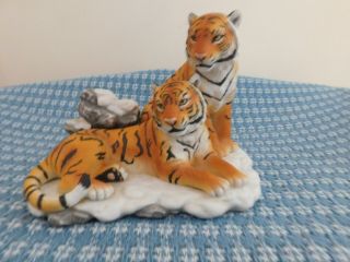 Pre - Owned Masterpiece Porcelain Home Interiors Siberian Tigers 1996 Figurine