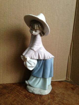 Nao By Lladro Figurine Girl In Straw Hat Holding A Sack