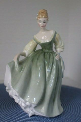 Royal Doulton Figurine Fair Lady Hn2193 - England -
