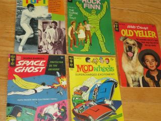 OLD COMIC BOOKS MOD WHEELS SPACE GHOST I SPY OLD YELLER HUCK FINN GOLD KEY 1960s 2