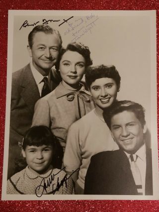 Father Knows Best Signed Cast Photo Robert Young Jane Wyatt Et To Stand - In Actor