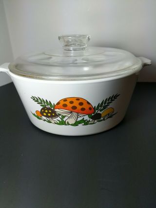 Vintage Corning Ware Merry Mushroom 2.  5qt Covered Dish Dot Lid