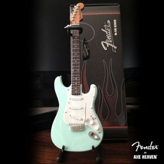 Jeff Beck Guitar Yardbirds Collectible Surf Green Fender Strat Mini Guitar