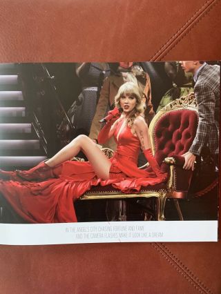 Taylor Swift - The Red Tour Book With Fold Out Poster In