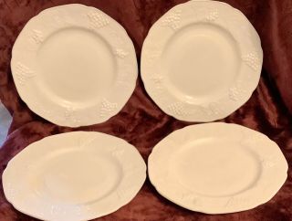 Vintage Indiana Colony Harvest Grape Plates (4) Milk Glass Dinner Plates 9 3/4 "
